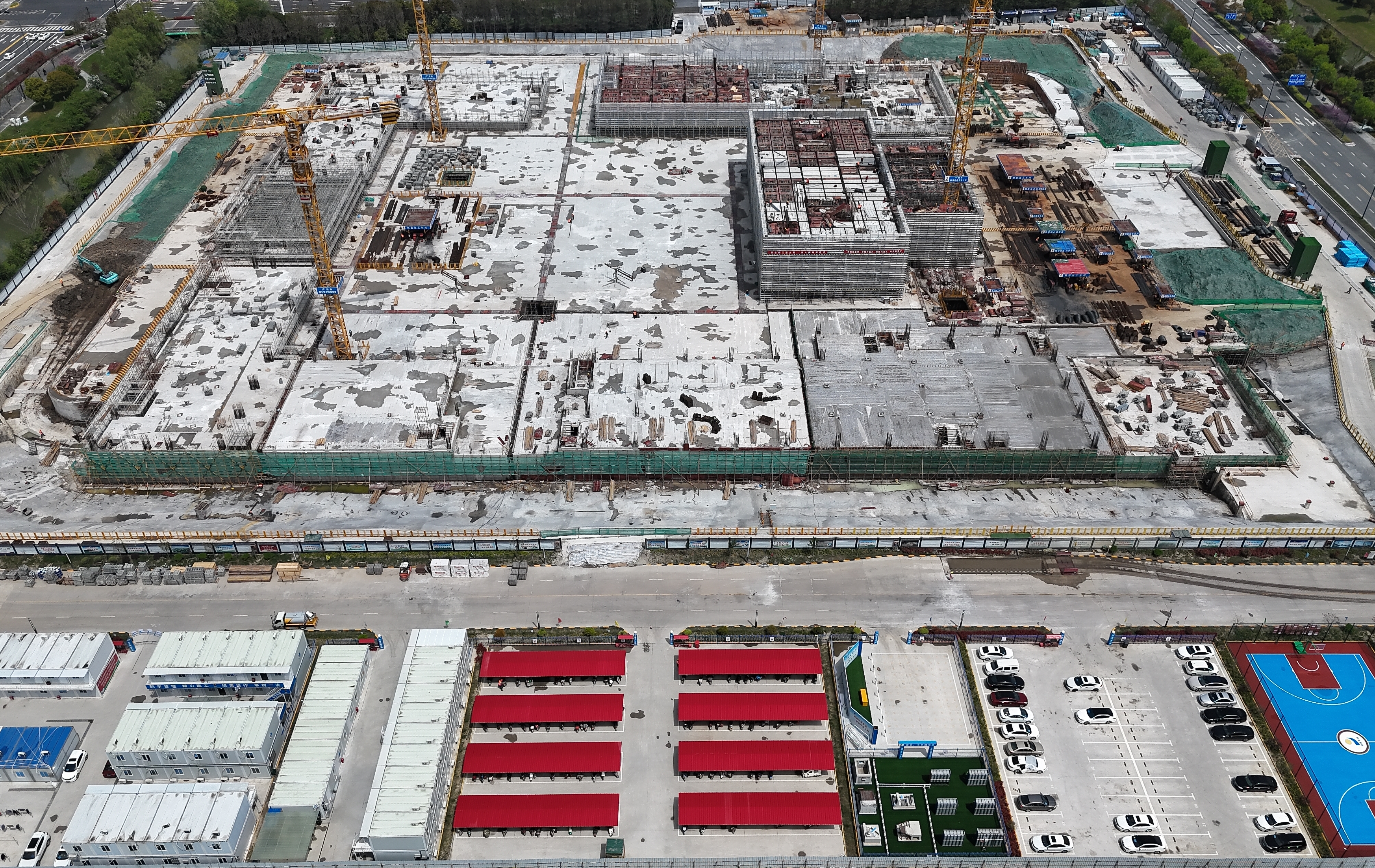浙江一建，浙江一建鹽城市公安大數(shù)據(jù)交通指揮中心工程地下室主體結(jié)構(gòu)提前完成.jpg